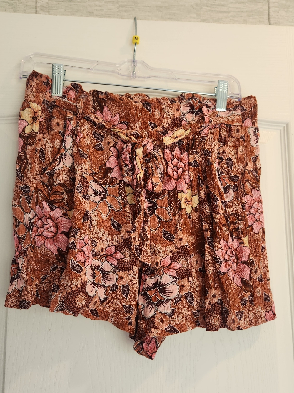 Knox Rose High Waist Floral Shorts in Rust and Pink M Euc